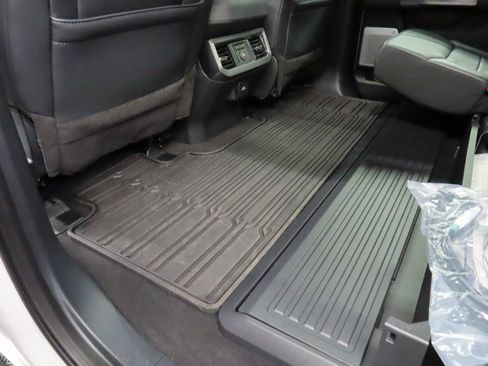 Used 2025 Ford F250 Platinum image 55