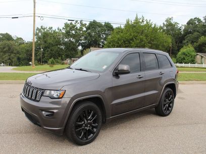 Used 2020 Jeep Grand Cherokee Altitude