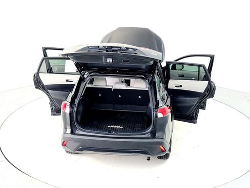 Certified 2023 Toyota Corolla Cross LE image 23