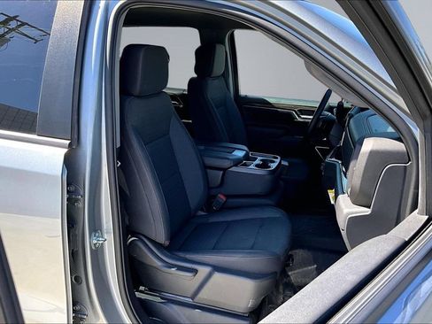 Used 2023 Chevrolet Silverado 1500 RST AWD/4WD image 16