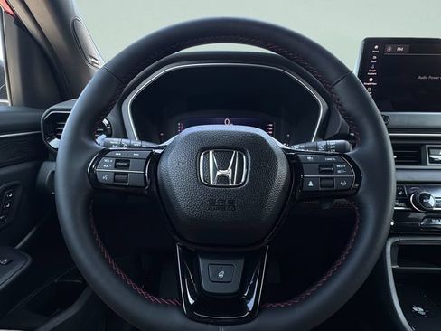 Certified 2026 Honda Pilot Black Edition image 23