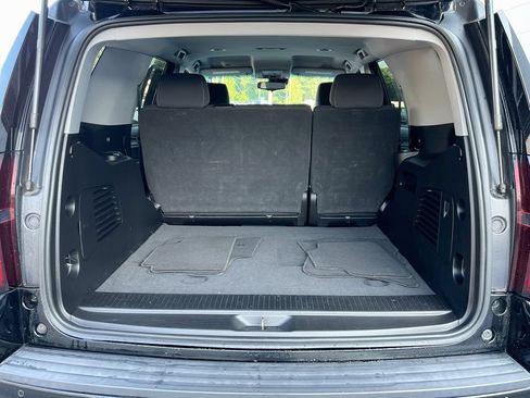 Used 2019 Chevrolet Tahoe LS w/ Enhanced Driver Alert Package RWD image 30