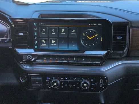 Used 2024 Chevrolet Silverado 1500 High Country w/ High Country Premium Package AWD/4WD image 18