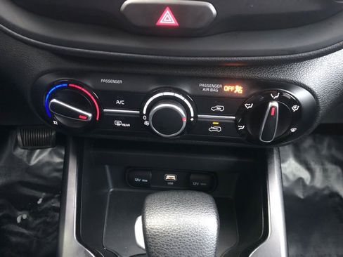 Used 2024 Kia Soul LX w/ Option Group 015 image 16