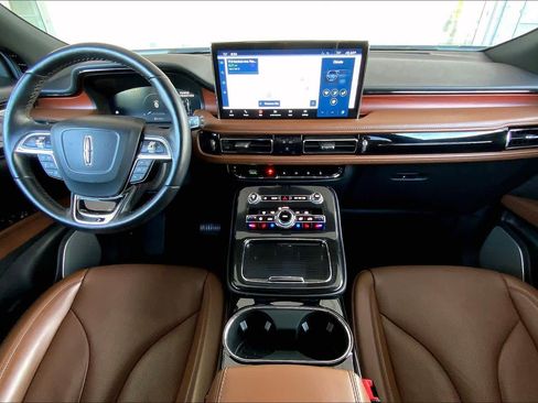 Used 2022 Lincoln Nautilus Reserve w/ Equipment Group 202A image 15