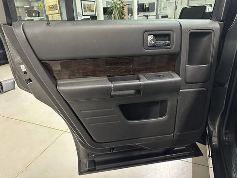Used 2019 Ford Flex Limited image 12