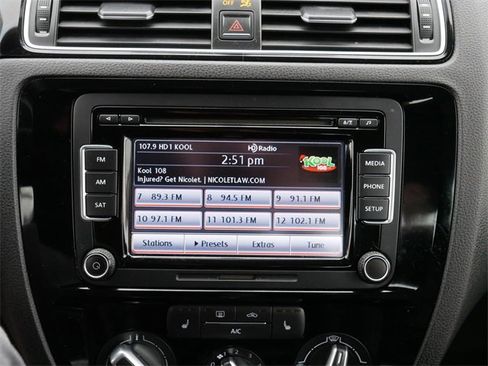 Used 2015 Volkswagen Jetta TDI SE image 28