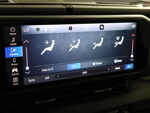 Used 2024 Jeep Gladiator Rubicon AWD/4WD image 28