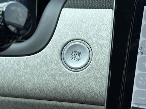 Certified 2024 Hyundai Tucson Limited AWD/4WD image 15