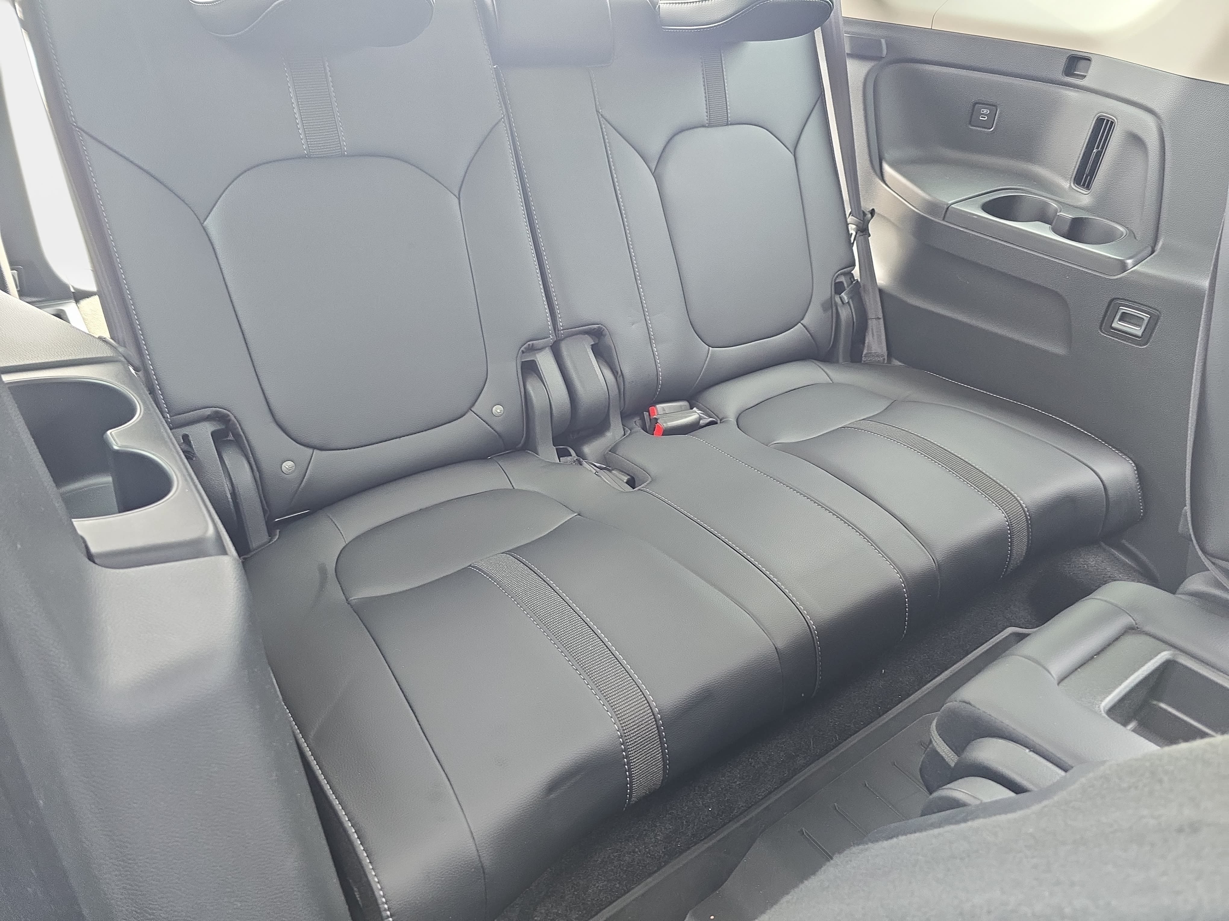 Used 2024 Honda Pilot Touring image 12