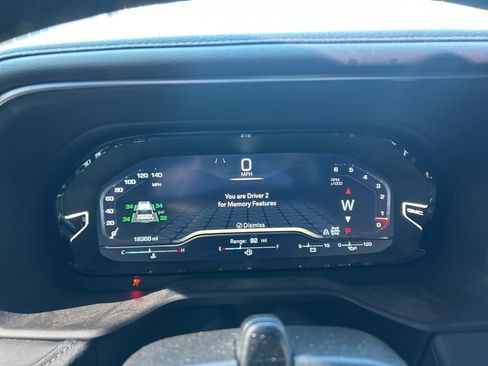 Used 2024 GMC Yukon Denali w/ Advanced Technology Package image 16