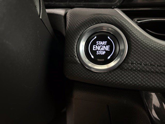 Used 2025 Chevrolet TrailBlazer LT AWD/4WD image 10