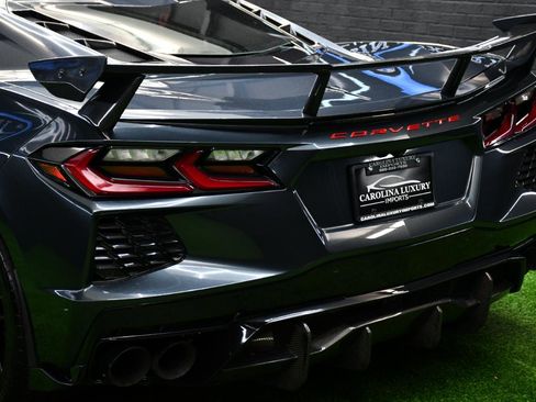 Used 2021 Chevrolet Corvette Stingray Coupe w/ Z51 Performance Package RWD image 13