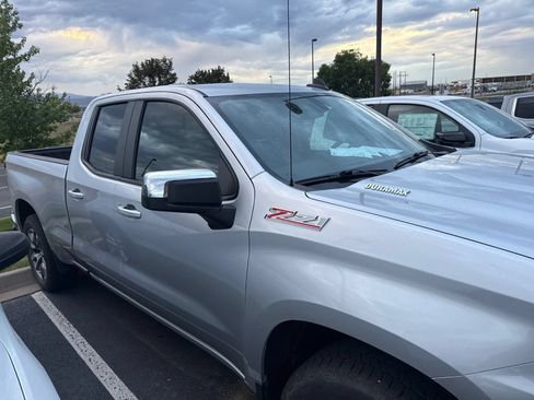 Certified 2021 Chevrolet Silverado 1500 LT AWD/4WD image 2