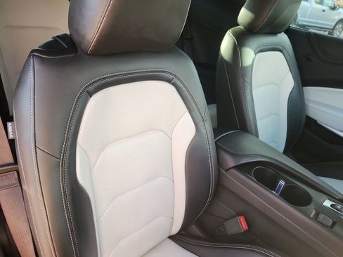 Used 2023 Chevrolet Camaro LT w/ RS Package image 17