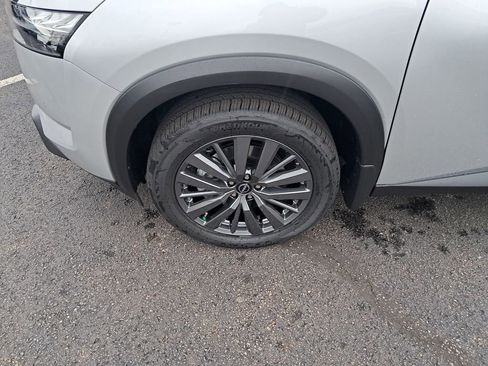 New 2025 Nissan Pathfinder SL w/ SL Premium Package image 28