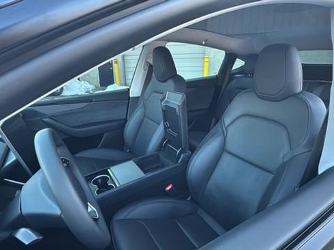 Used 2026 Tesla Model Y Long Range image 27