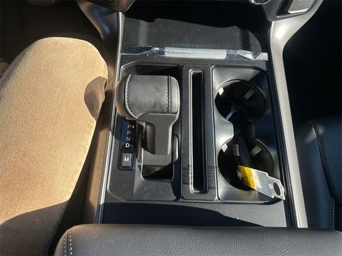 New 2025 Ford F150 Lariat w/ Equipment Group 501A Mid image 25