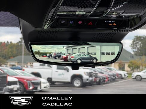 New 2026 Cadillac Vistiq Luxury w/ LPO, Floor Liner Package AWD/4WD image 16