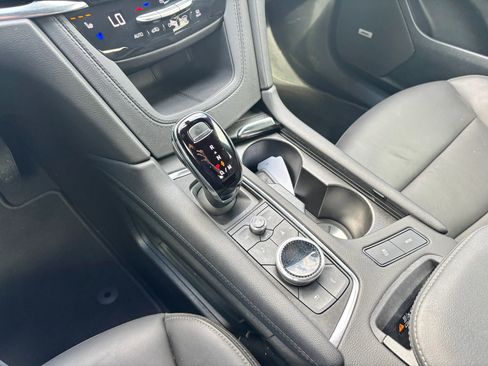 Used 2025 Cadillac XT6 Premium Luxury w/ Technology Package FWD image 23