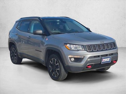 Used 2019 Jeep Compass Trailhawk AWD/4WD image 3