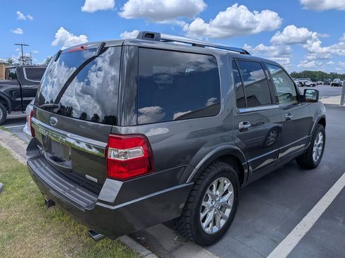 Used 2015 Ford Expedition Limited w/ Equipment Group 301A AWD/4WD image 4