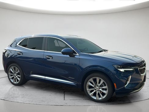 Used 2023 Buick Envision Avenir FWD image 2