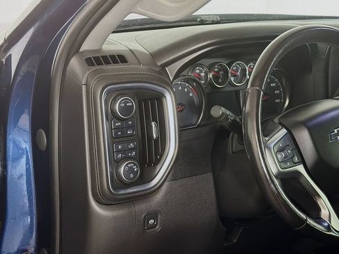 Used 2020 Chevrolet Silverado 1500 RST w/ Convenience Package AWD/4WD image 11