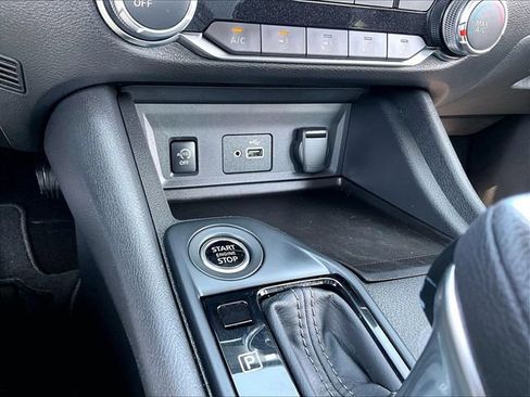 Used 2025 Nissan Sentra S FWD image 27