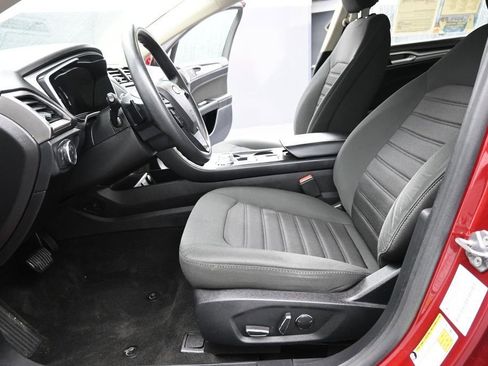 Used 2019 Ford Fusion SE FWD image 10