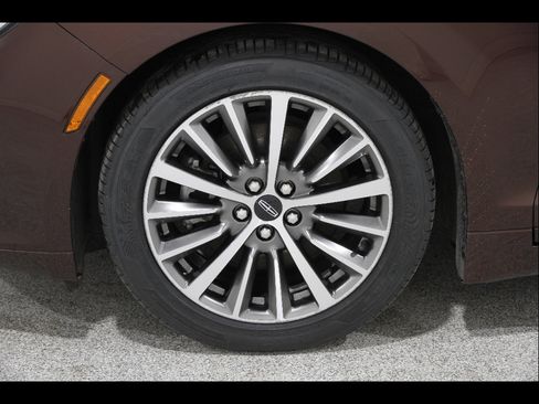 Used 2019 Lincoln MKZ Reserve image 24