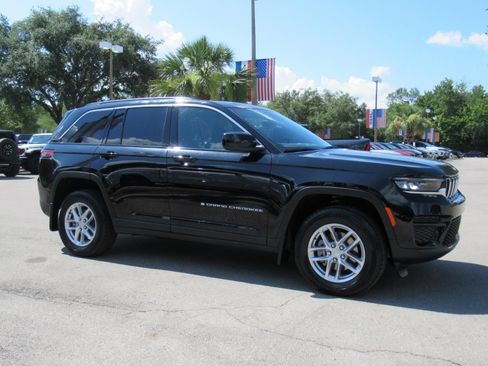 New 2026 Jeep Grand Cherokee Laredo w/ MOPAR Finishing Package RWD image 2