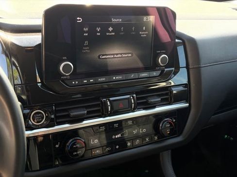 Used 2024 Nissan Pathfinder SV w/ Black Appearance Package image 20