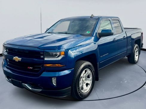 Used 2017 Chevrolet Silverado 1500 LT w/ All Star Edition image 2