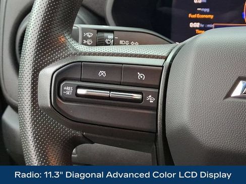 Used 2025 Chevrolet Colorado Trail Boss AWD/4WD image 7