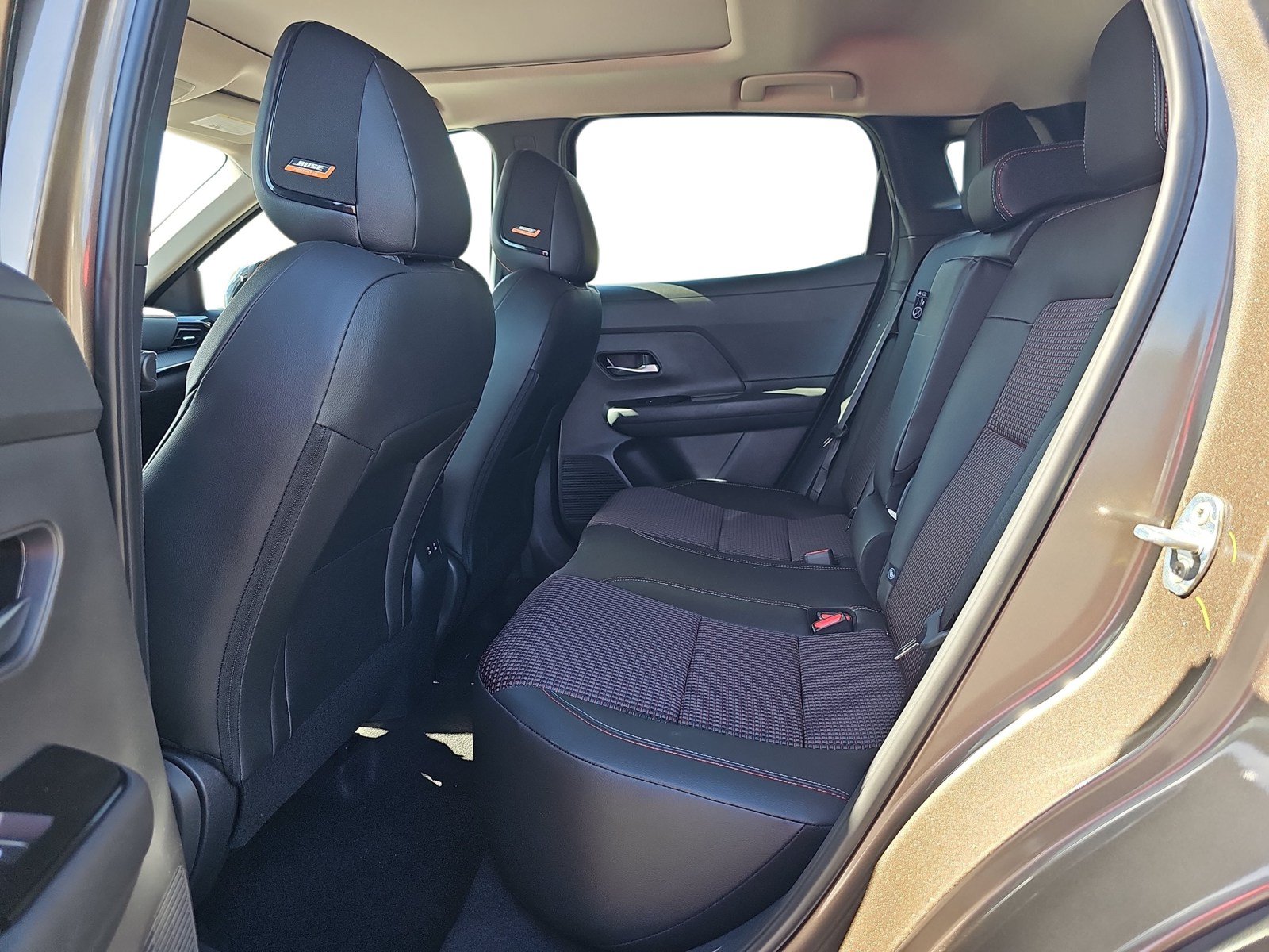 Used 2026 Nissan Kicks SR w/ SR Premium Package FWD image 11