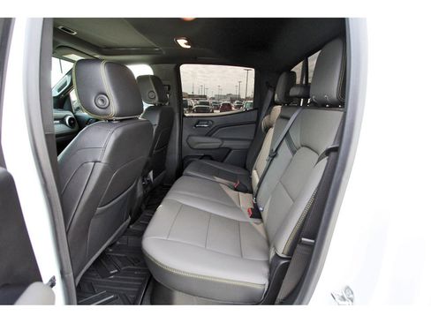 Used 2025 Chevrolet Colorado ZR2 w/ Technology Package image 10