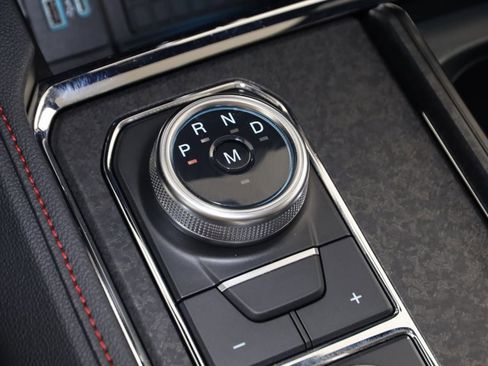 Used 2024 Ford Expedition Limited image 7