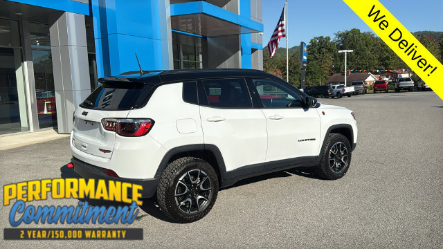 Used 2025 Jeep Compass Trailhawk AWD/4WD image 6