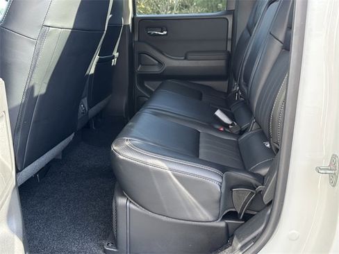 Certified 2024 Nissan Frontier SL w/ Technology Package image 21