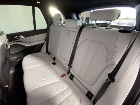 Certified 2024 BMW X5 sDrive40i w/ M Sport Package image 28