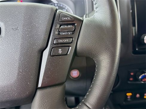 Certified 2022 Nissan Frontier SV image 14