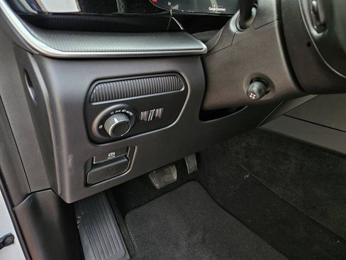 New 2026 Jeep Grand Wagoneer L Summit AWD/4WD image 17
