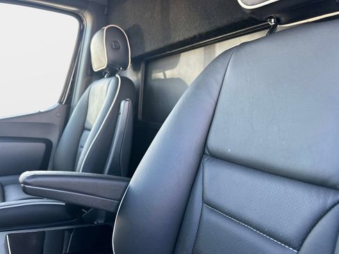 Used 2025 Mercedes-Benz Sprinter 3500 image 27