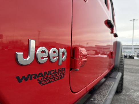Used 2020 Jeep Wrangler Unlimited Sport S image 32