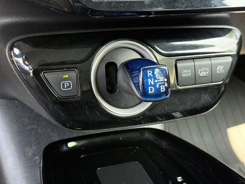 Certified 2020 Toyota Prius Prime Limited image 25