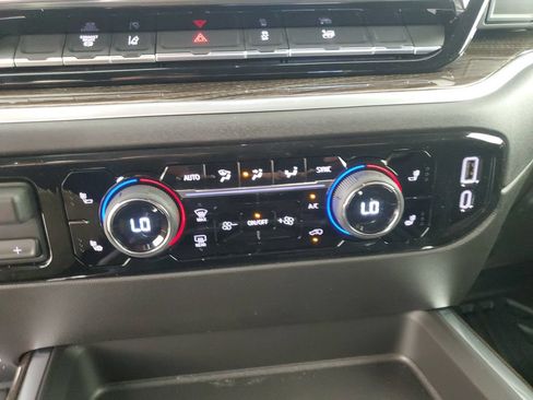 New 2026 Chevrolet Silverado 2500 LT w/ Convenience Package AWD/4WD image 25