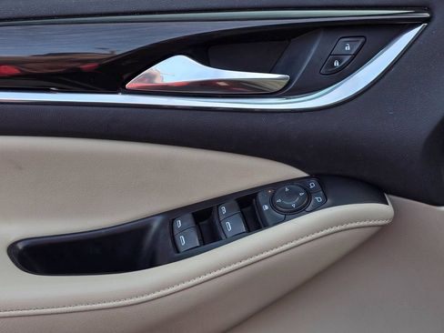 Used 2019 Buick Enclave Essence w/ Trailering Package, 5000 lbs. AWD/4WD image 10