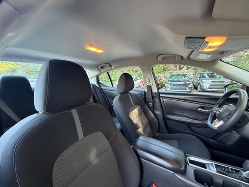 Used 2025 Nissan Sentra SV FWD image 34