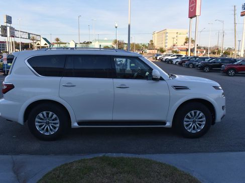 Used 2024 Nissan Armada SV image 14